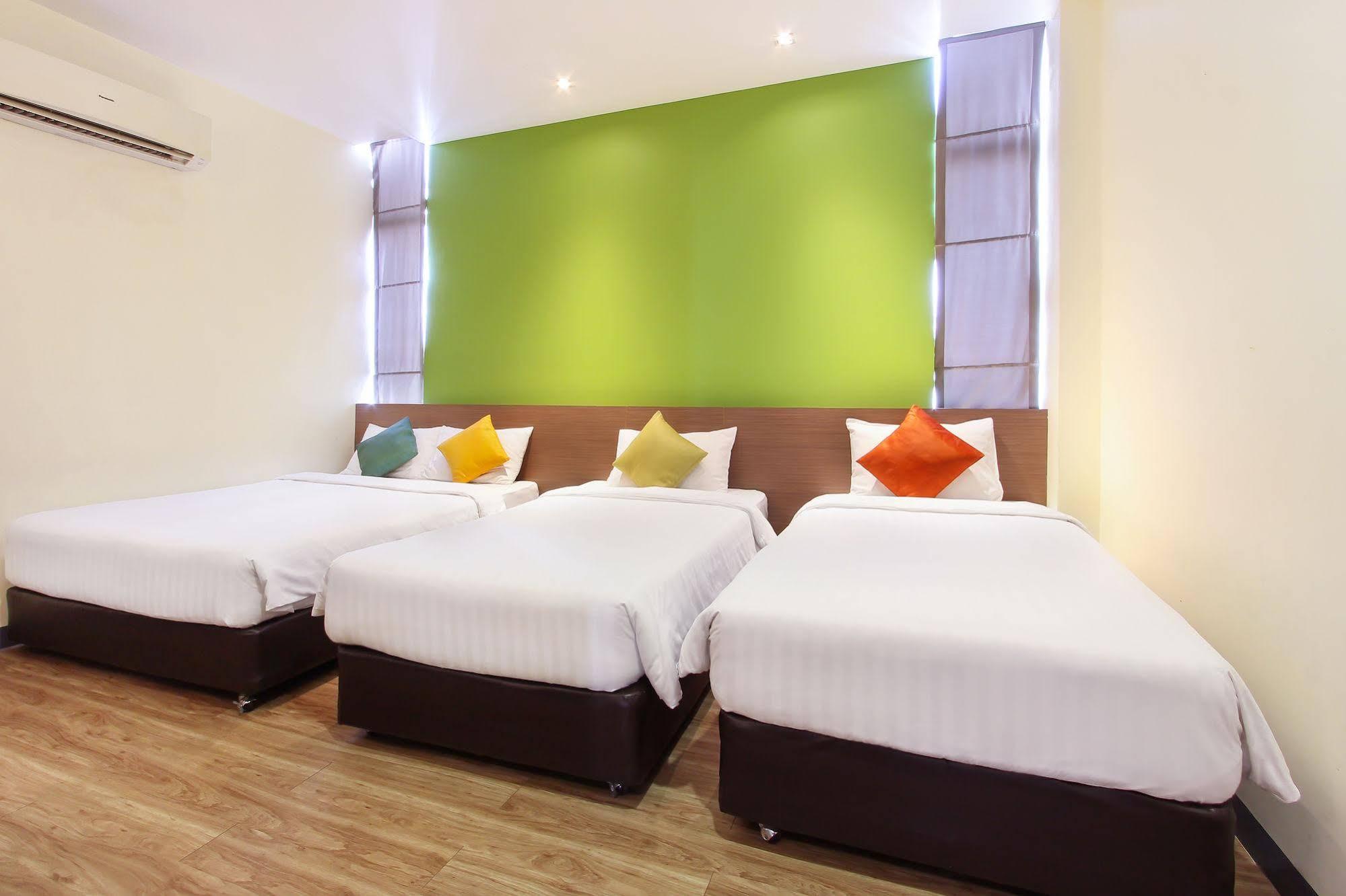 בנגקוק D Varee Xpress Makkasan Hotel מראה חיצוני תמונה